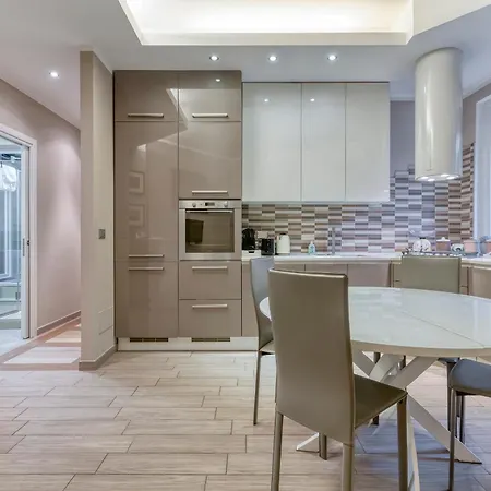 Apartman Comfort Ed Eleganza In Centro A